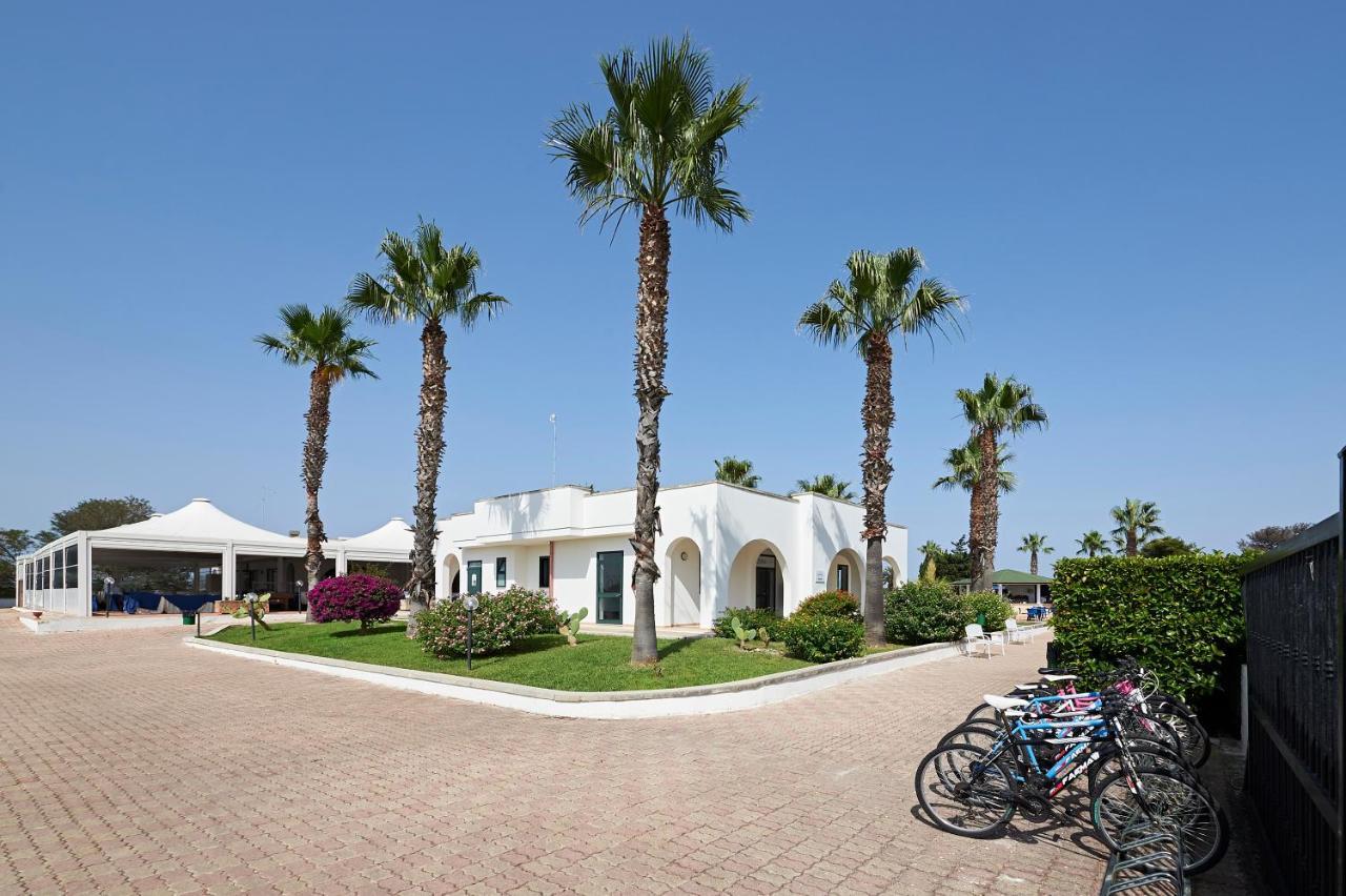Alba Azzurra - Cdshotels Torre dell'Orso Extérieur photo
