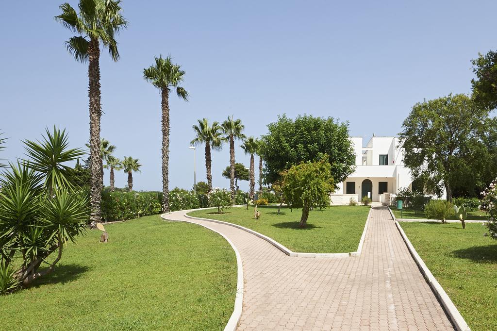 Alba Azzurra - Cdshotels Torre dell'Orso Extérieur photo