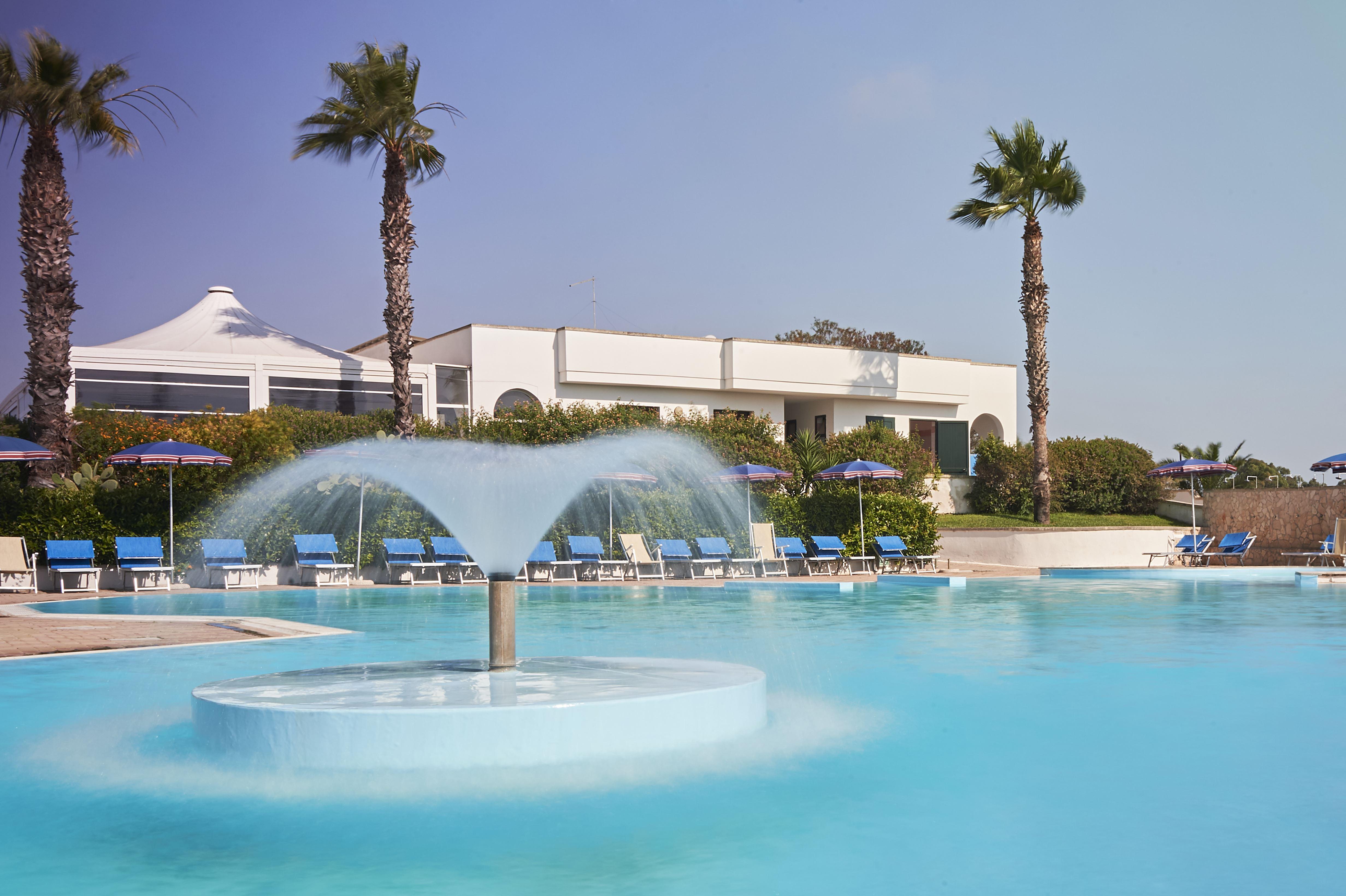 Alba Azzurra - Cdshotels Torre dell'Orso Extérieur photo