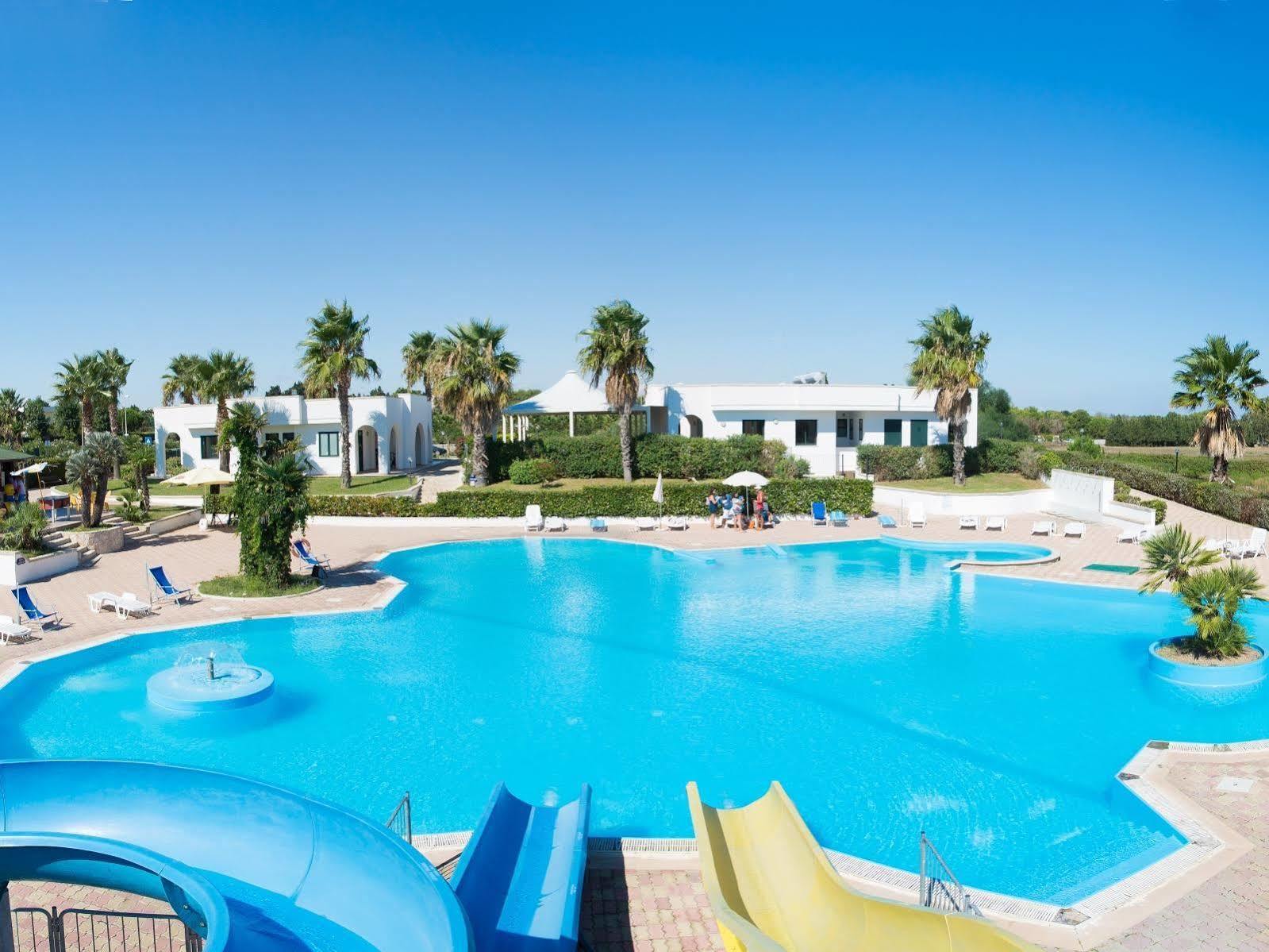 Alba Azzurra - Cdshotels Torre dell'Orso Extérieur photo