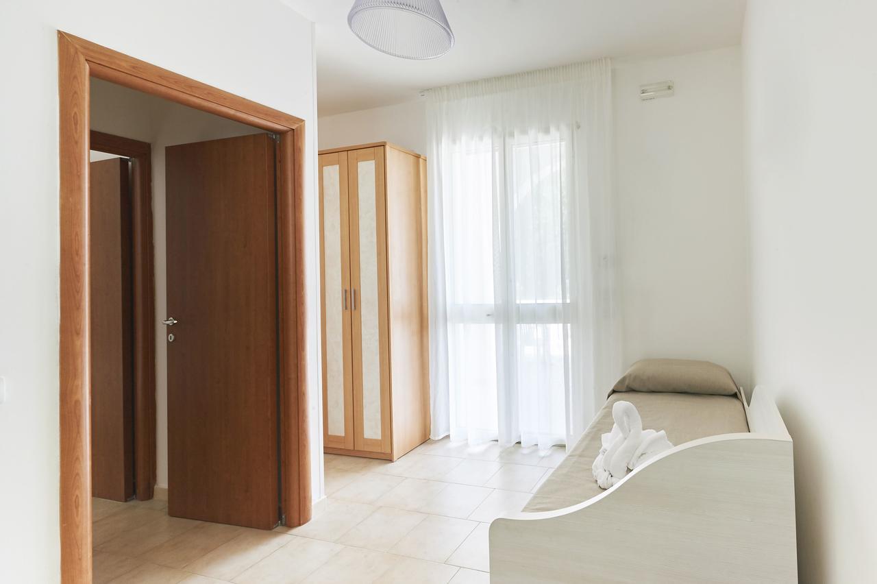Alba Azzurra - Cdshotels Torre dell'Orso Extérieur photo